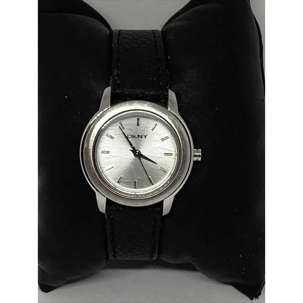 DKNY NY-8552 Women's Black Leather Analog Silver Dial Quartz Wrist Watch JK595